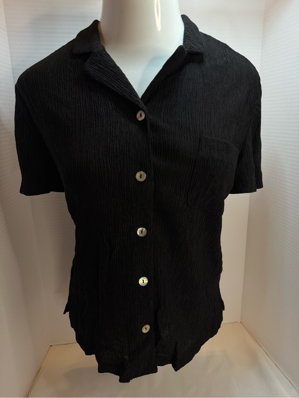 Talbots Black Short-Sleeve Button-Front Shirt